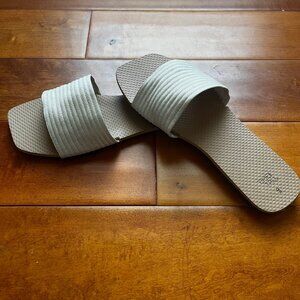 Time and Tru Women's Woven Slide Sandal